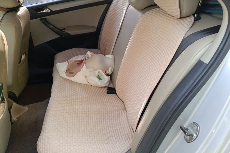 Used Volkswagen Santana 2013 1.6L Automatic Comfort Edition Left Rear Seat