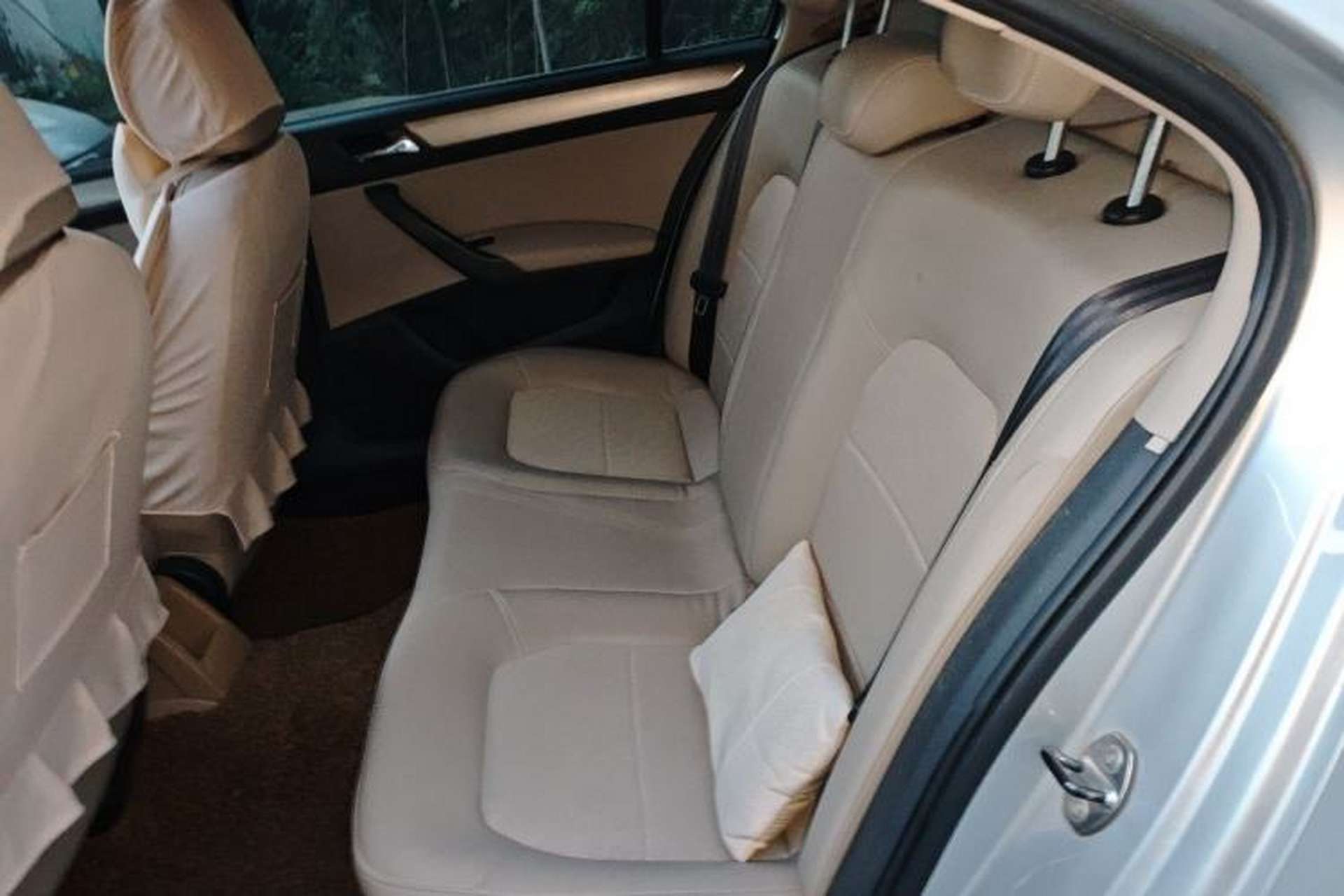 Used Volkswagen Santana 2013 1.6L Automatic Comfort Edition Left Rear Seat