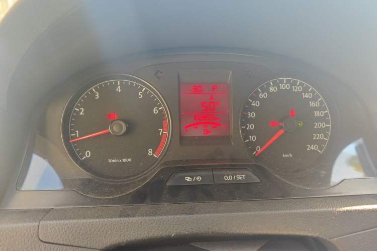 Used Volkswagen Santana 2013 1.6L Automatic Comfort Edition Odometer Close Up