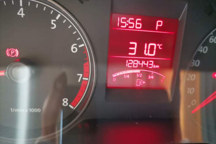 Used Volkswagen Santana 2013 1.6L Automatic Comfort Edition Odometer Close Up