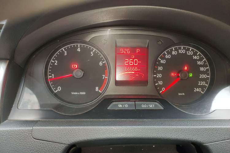 Used Volkswagen Santana 2013 1.6L Automatic Comfort Edition Odometer Close Up