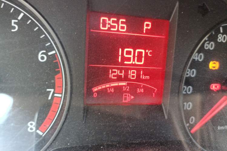 Used Volkswagen Santana 2013 1.6L Automatic Comfort Edition Odometer Close Up