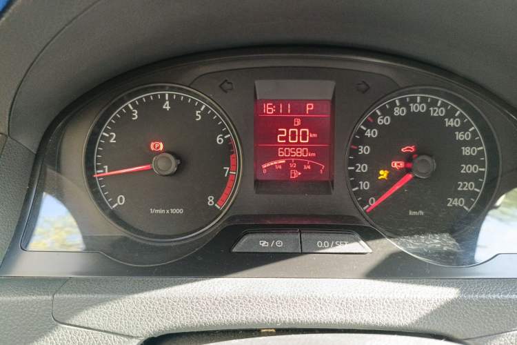 Used Volkswagen Santana 2013 1.6L Automatic Comfort Edition Odometer Close Up