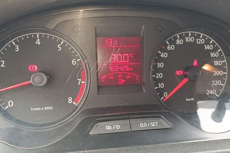 Used Volkswagen Santana 2013 1.4L Manual Fashion Edition Odometer Close Up