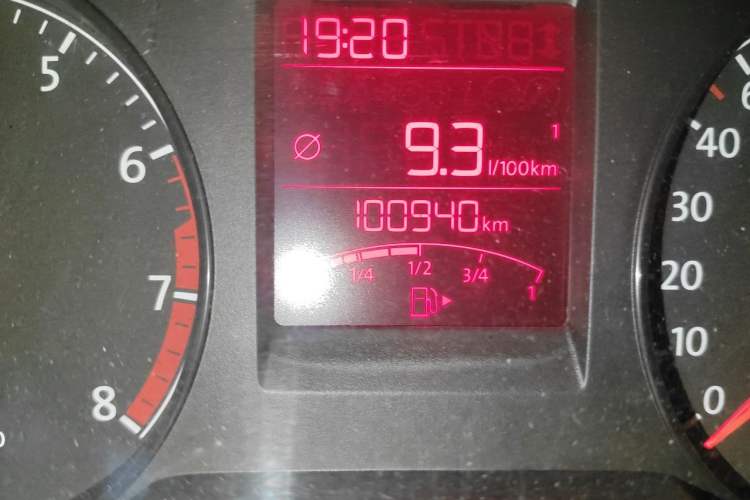 Used Volkswagen Santana 2013 1.6L Manual Comfort Edition Odometer Close Up