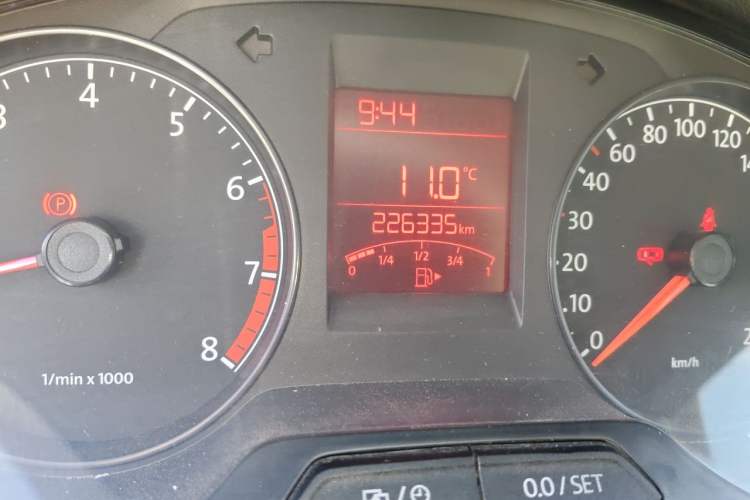 Used Volkswagen Santana 2013 1.6L Manual Fashion Edition Odometer Close Up