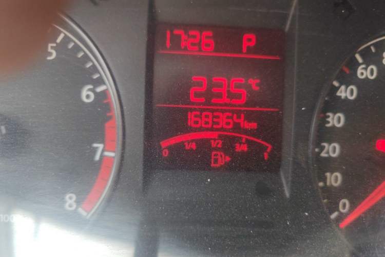 Used Volkswagen Santana 2013 1.6L Automatic Fashion Edition Odometer Close Up