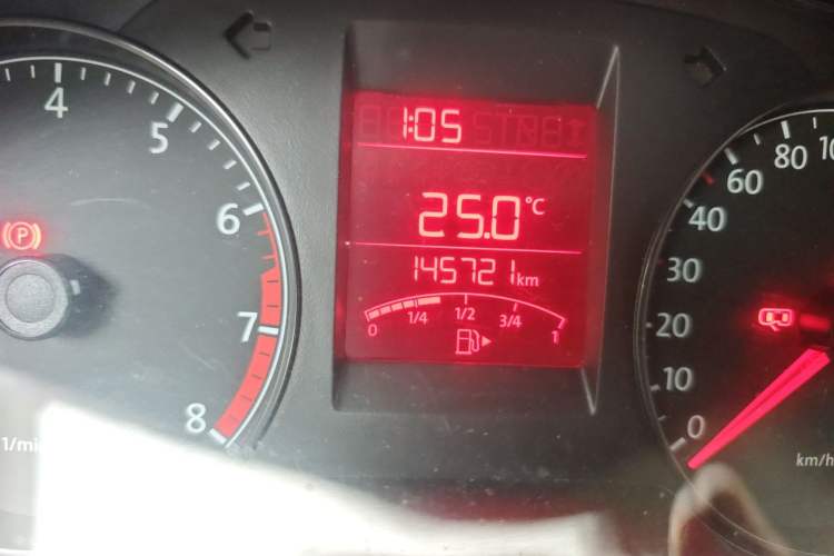 Used Volkswagen Santana 2013 1.6L Manual Fashion Edition Odometer Close Up