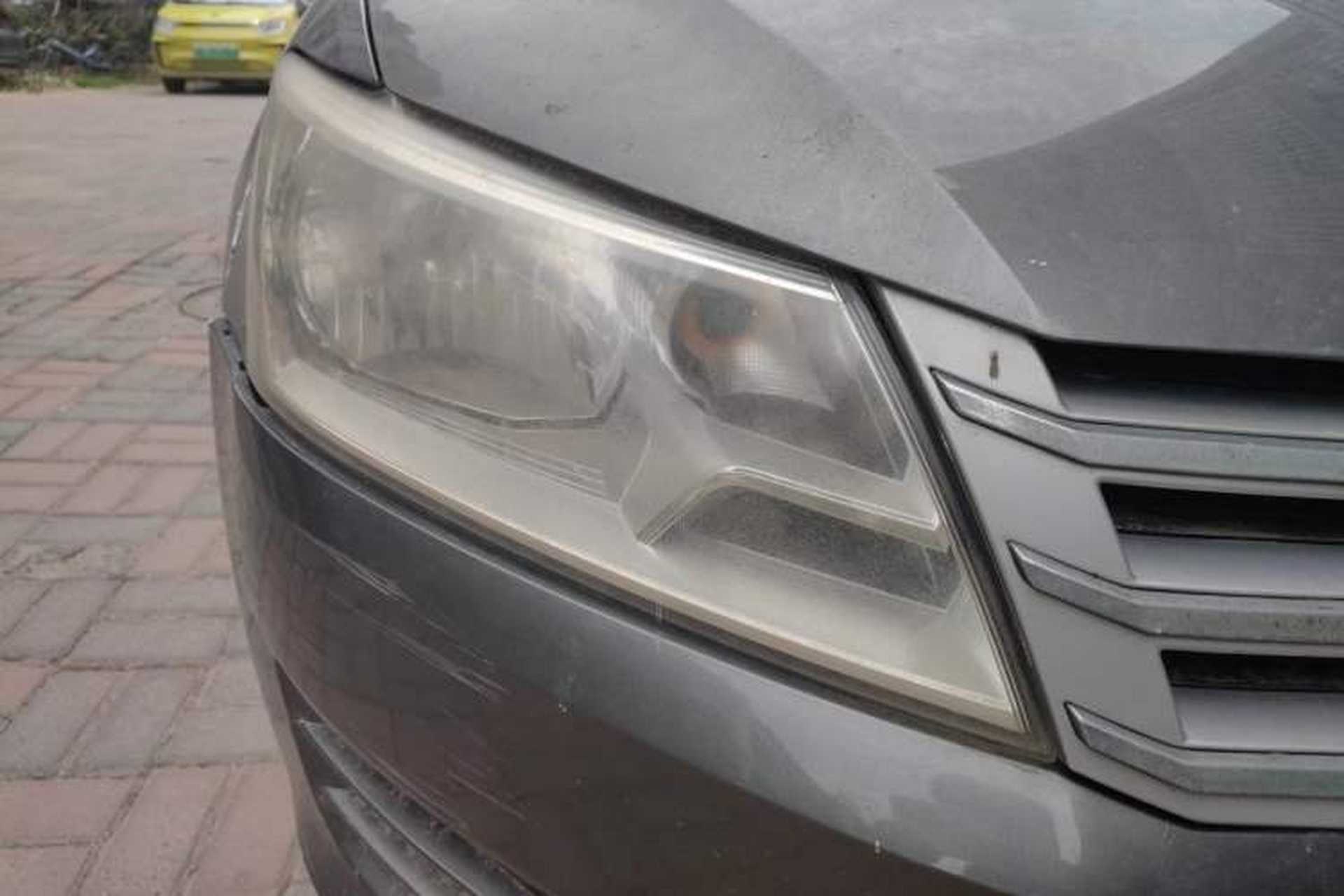 Used Volkswagen Santana 2013 1.6L Automatic Fashion Edition Right Front Headlight