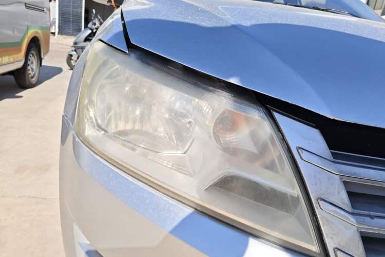 Used Volkswagen Santana 2013 1.6L Manual Fashion Edition Right Front Headlight