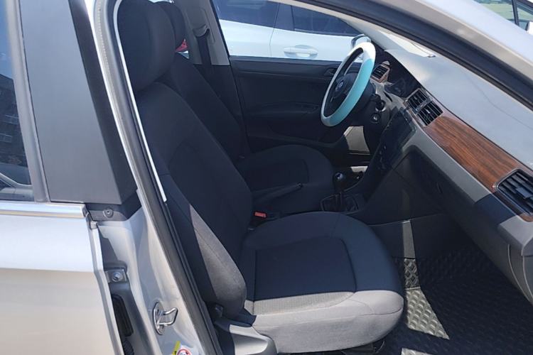 Used Volkswagen Santana 2013 1.4L Manual Fashion Edition Right Front Seat