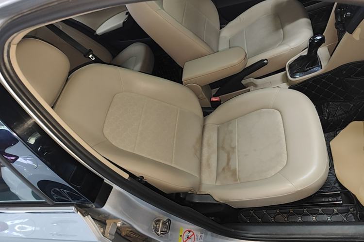 Used Volkswagen Santana 2013 1.6L Automatic Comfort Edition Right Front Seat