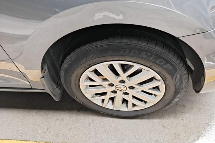 Used Volkswagen Santana 2013 1.4L Manual Fashion Edition Right Front Wheel Hub