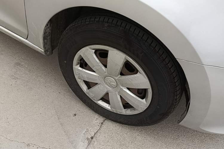 Used Volkswagen Santana 2013 1.4L Manual Fashion Edition Right Front Wheel Hub