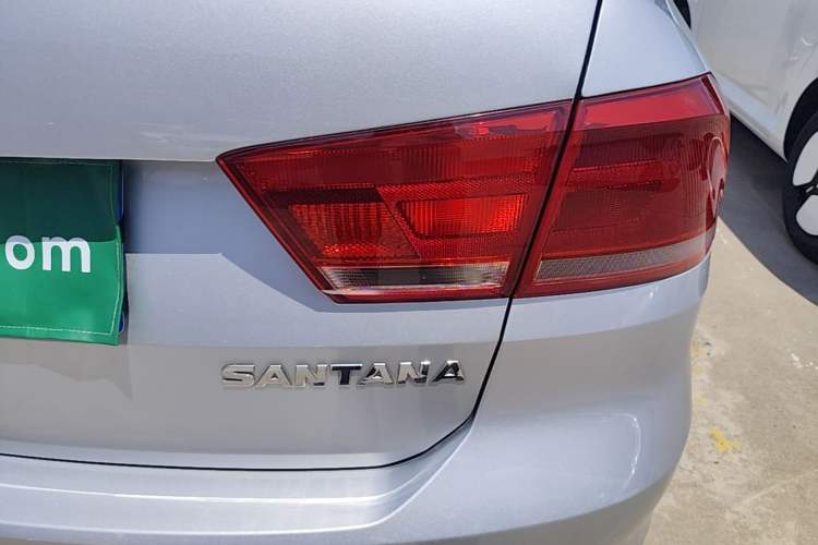 Used Volkswagen Santana 2013 1.4L Manual Fashion Edition Right Rear Taillight