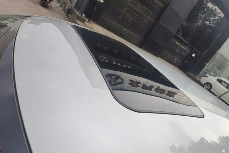 Used Volkswagen Santana 2013 1.6L Automatic Comfort Edition Roof