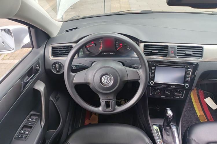 Used Volkswagen Santana 2013 1.6L Automatic Comfort Edition Steering Wheel