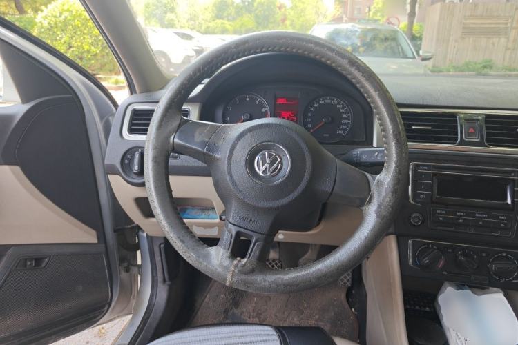 Used Volkswagen Santana 2013 1.6L Manual Comfort Edition Steering Wheel