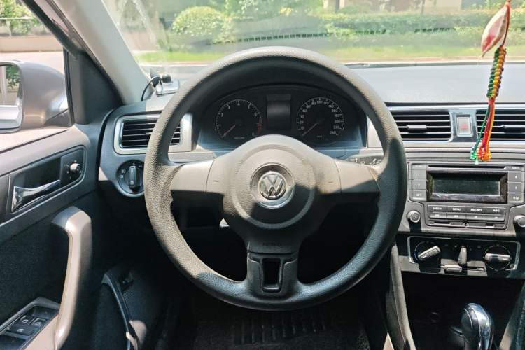 Used Volkswagen Santana 2013 1.6L Automatic Comfort Edition Steering Wheel