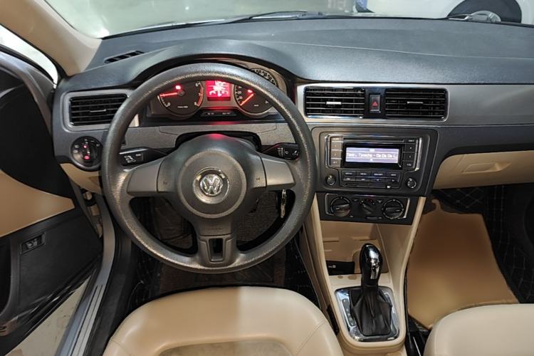 Used Volkswagen Santana 2013 1.6L Automatic Comfort Edition Steering Wheel