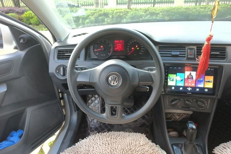 Used Volkswagen Santana 2013 1.6L Automatic Fashion Edition Steering Wheel