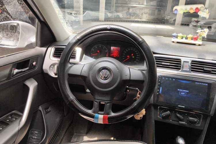 Used Volkswagen Santana 2013 1.6L Automatic Comfort Edition Steering Wheel