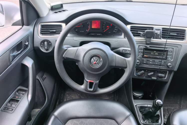 Used Volkswagen Santana 2013 1.6L Manual Comfort Edition Steering Wheel