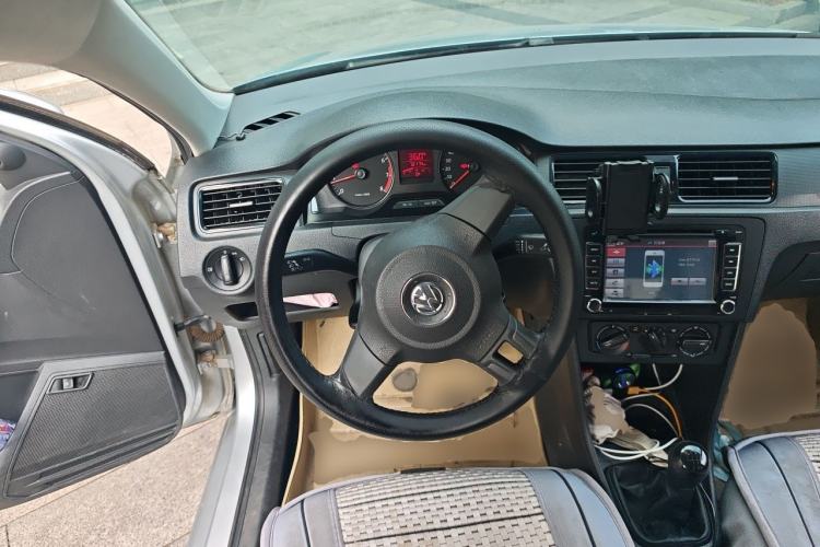 Used Volkswagen Santana 2013 1.6L Manual Fashion Edition Steering Wheel