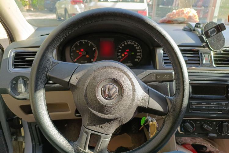 Used Volkswagen Santana 2013 1.6L Automatic Comfort Edition Steering Wheel
