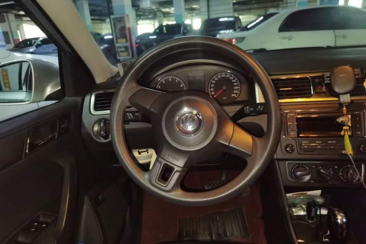 Used Volkswagen Santana 2013 1.6L Automatic Comfort Edition Steering Wheel