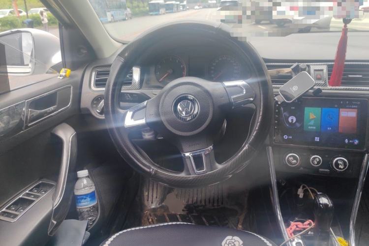 Used Volkswagen Santana 2013 1.6L Automatic Fashion Edition Steering Wheel