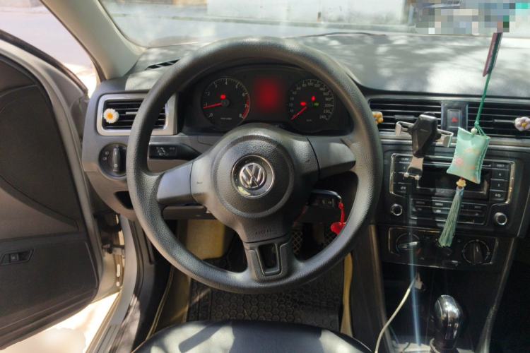 Used Volkswagen Santana 2013 1.6L Automatic Comfort Edition Steering Wheel