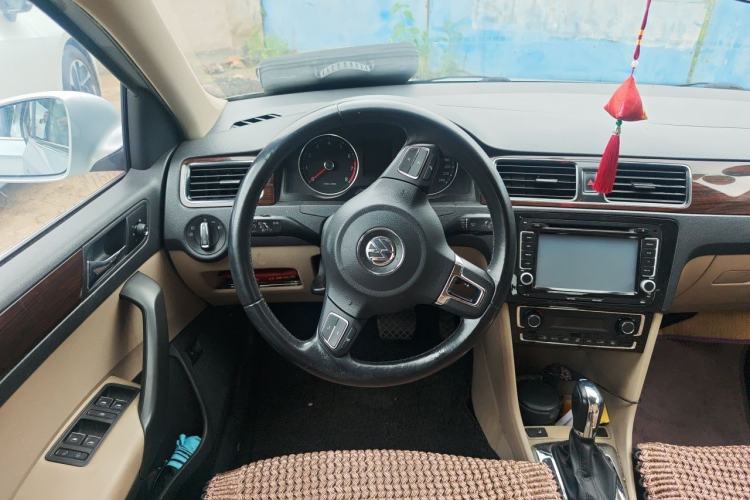 Used Volkswagen Santana 2013 1.6L Automatic Comfort Edition Steering Wheel