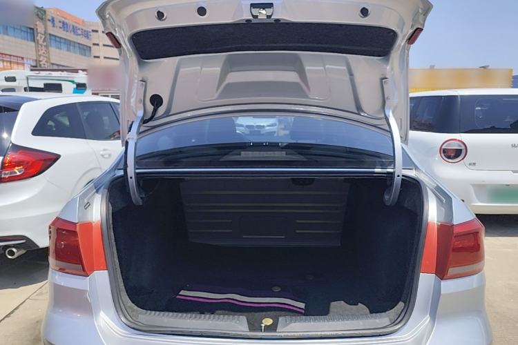 Used Volkswagen Santana 2013 1.4L Manual Fashion Edition Trunk
