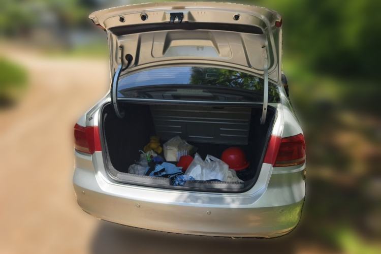 Used Volkswagen Santana 2013 1.4L Manual Comfort Edition Trunk