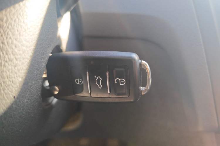 Used Volkswagen Santana 2013 1.6L Automatic Comfort Edition Vehicle Key