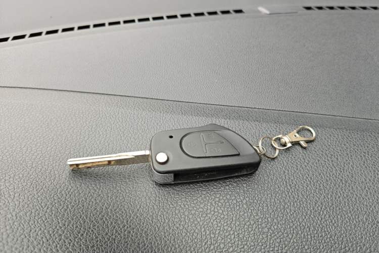 Used Volkswagen Santana 2013 1.4L Manual Fashion Edition Vehicle Key