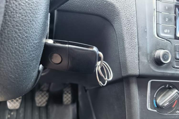 Used Volkswagen Santana 2013 1.6L Manual Comfort Edition Vehicle Key
