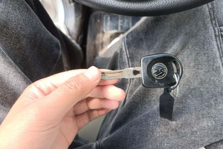 Used Volkswagen Santana 2013 1.6L Automatic Comfort Edition Vehicle Key