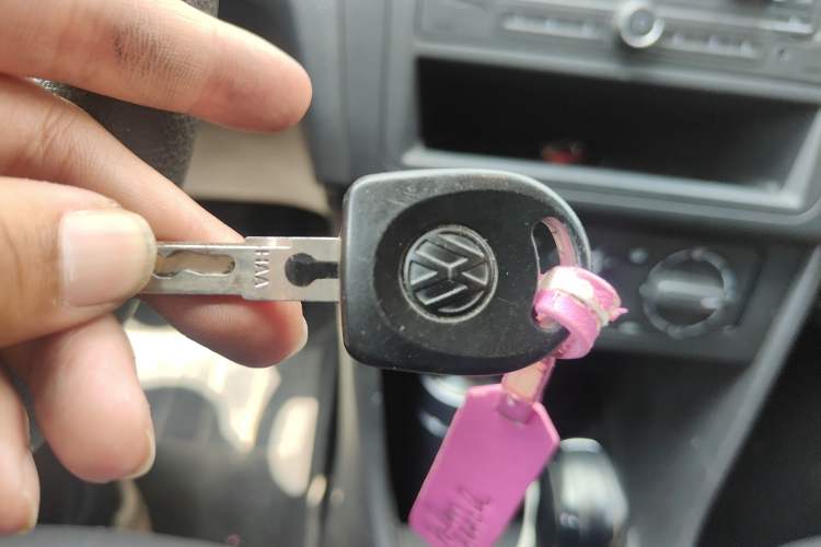 Used Volkswagen Santana 2013 1.6L Automatic Fashion Edition Vehicle Key