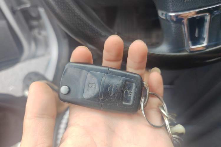 Used Volkswagen Santana 2013 1.6L Automatic Fashion Edition Vehicle Key