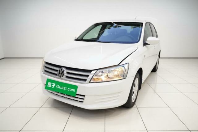 Volkswagen Santana 2013 1.4L Manual Fashion Edition usado
