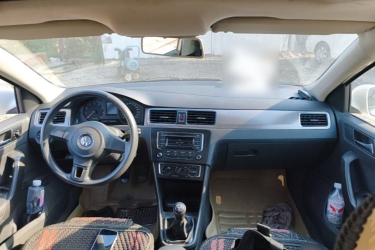 Used Volkswagen Santana 2013 1.4L Manual Comfort Edition Center Console