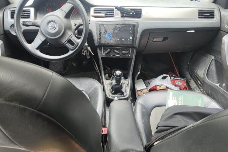 Used Volkswagen Santana 2013 1.4L Manual Comfort Edition Center Console
