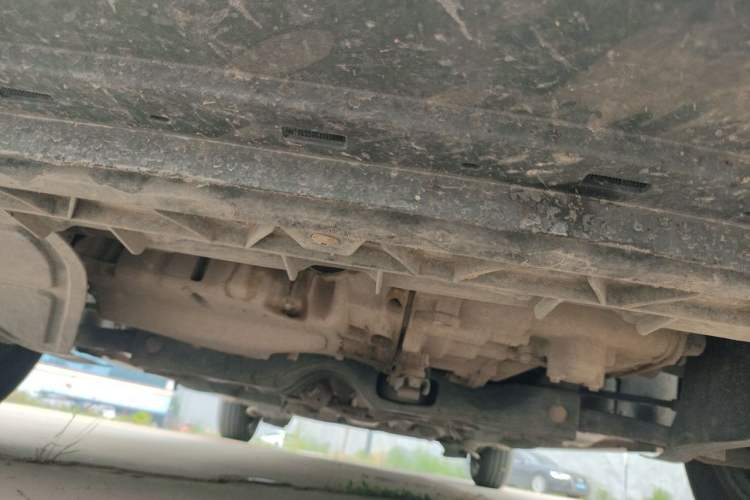 Used Volkswagen Santana 2013 1.6L Manual Fashion Edition Chassis Front