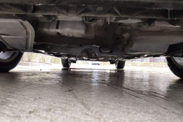 Used Volkswagen Santana 2013 1.6L Automatic Comfort Edition Chassis Front