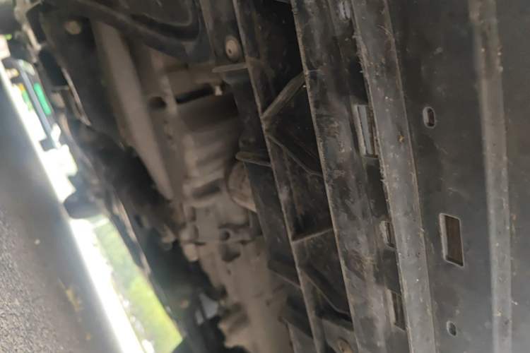 Used Volkswagen Santana 2013 1.6L Manual Fashion Edition Chassis Front