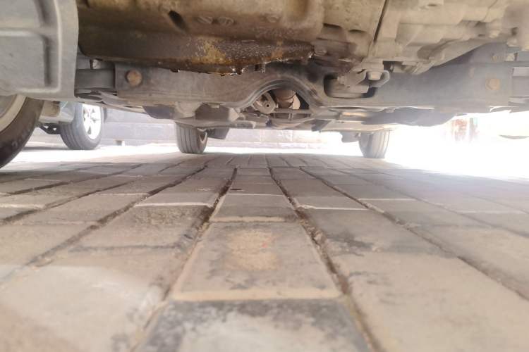 Used Volkswagen Santana 2013 1.6L Manual Comfort Edition Chassis Front