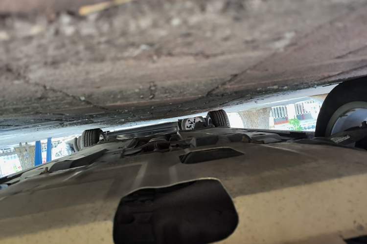 Used Volkswagen Santana 2013 1.6L Automatic Comfort Edition Chassis Front