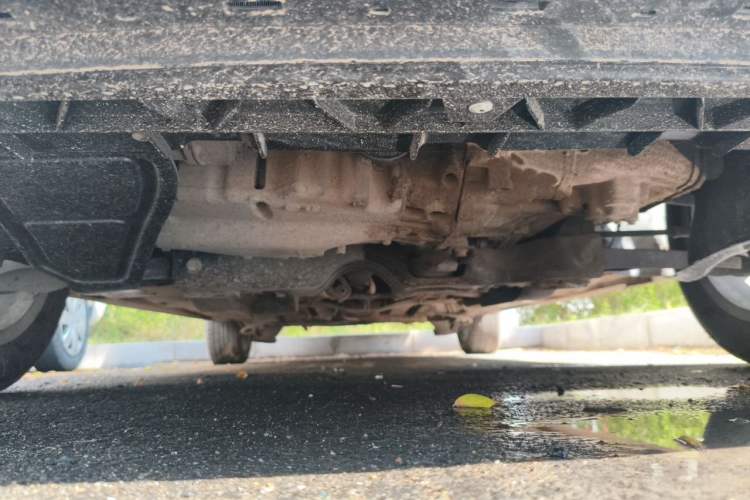 Used Volkswagen Santana 2013 1.6L Manual Comfort Edition Chassis Front